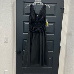 Jessica Howard Tea Length Semi-Formal Dress 👗